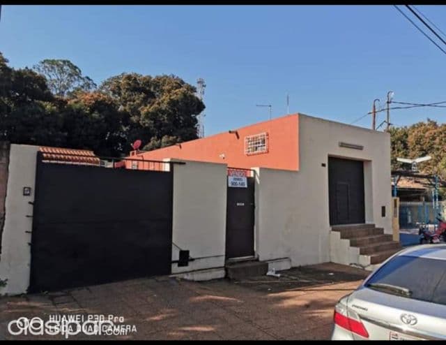 Hermosa casa a 1 cuadra de acc sur. Y5242
