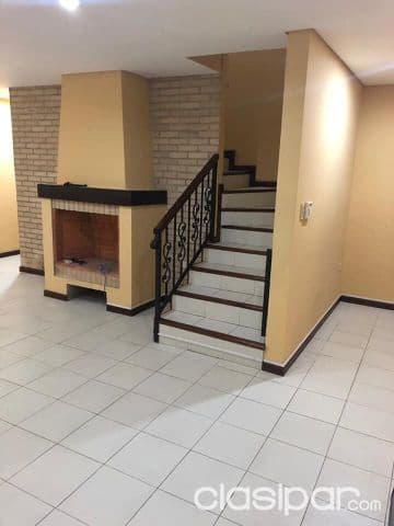 Duplex en ycua sati