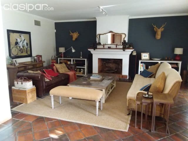 Residencia tipo colonial de 4 dorm en pleno Carmelitas