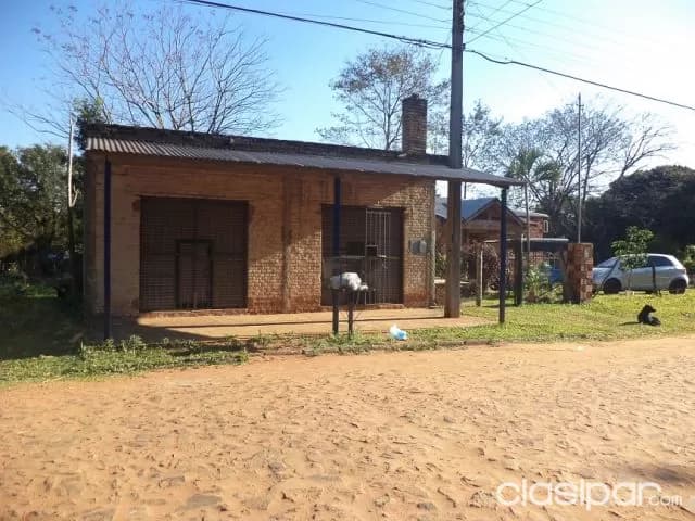 2 salon comercial a 200 mts del asfalto mora cue Luque, foto 2