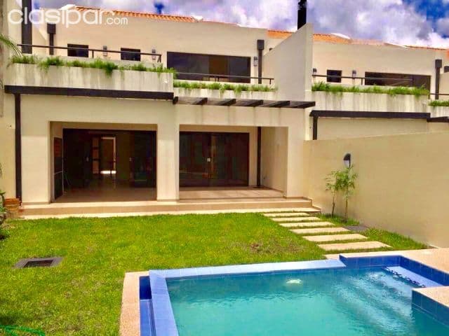 gran casa pareada — foto 1