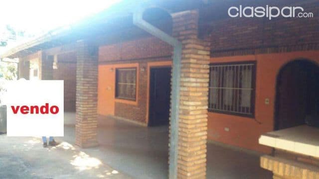 Casa con excelente ubicación en Villa Elisa. Y5271