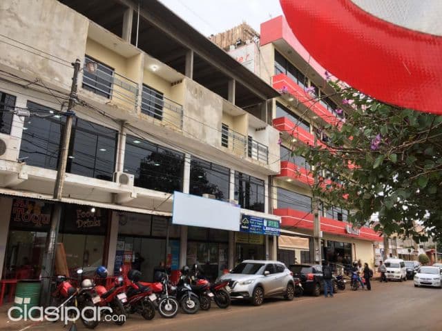Atencion inversores! Edificio de 04 pisos en venta en c.d.e!