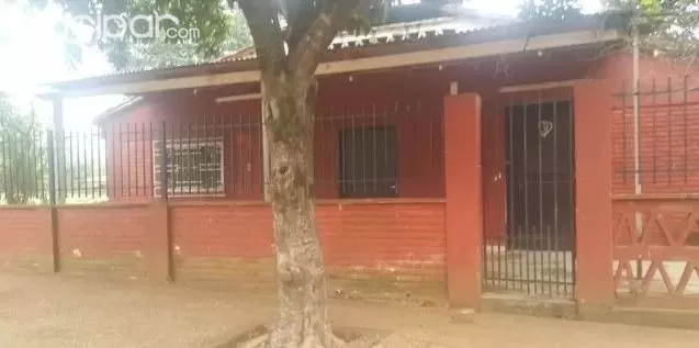 Casa en esquina en Luque zona makai cod 2502 precio: 110.000 usd — foto 2