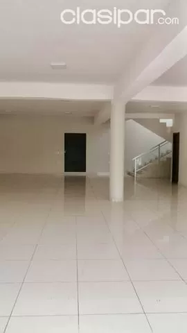 gran deposito y showroom, foto 3