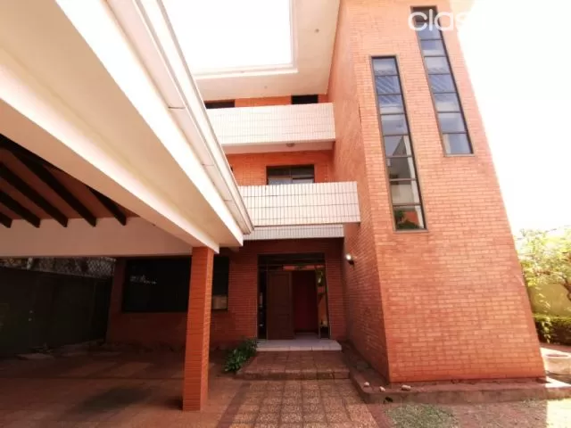 Amplia residencia para hotel u oficinas corporativas , bº Carmelitas, foto 2