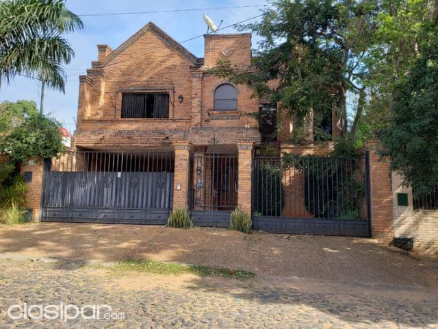 Mburucuyá: Finísima residencia en venta, 3 suites, jardín, piscina, 420.000 usd, foto 1
