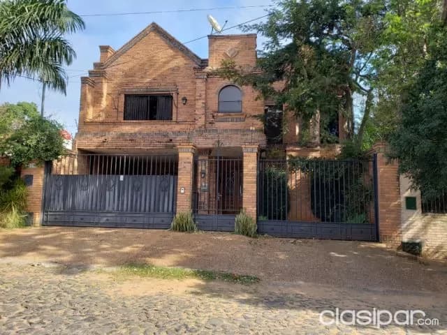 Mburucuyá: Finísima residencia en venta, 3 suites, jardín, piscina, 420.000 usd, foto 2
