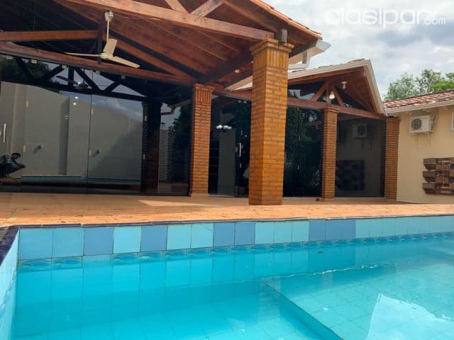 Vendó hermosa residencia con piscina en 200.000 dólares en él Área 5 — foto 1