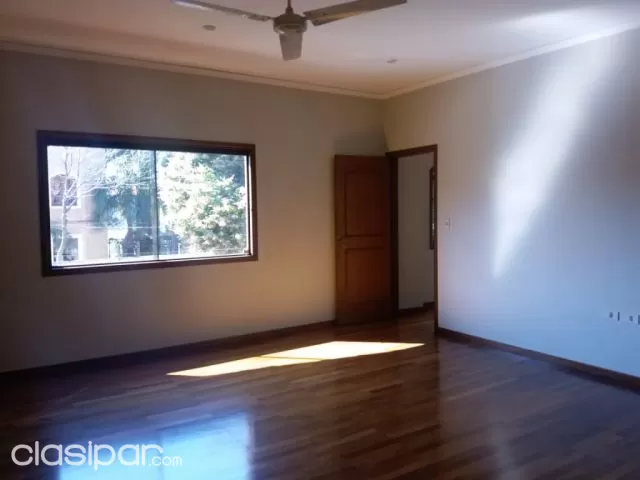 Mburucuyá: Elegantísima residencia en alquiler, 3 suites, jardín, piscina, 2.500 usd + iva, foto 5