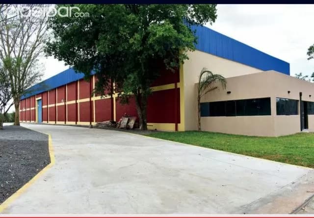 Luque, limpio (s/ asfalto): Magnifico deposito a estrenar, 2.845 m2 + oficinas + parking, foto 5