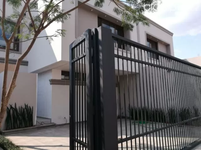 Bo Jara (prox. León condou): 2 residencias premium a estrenar, 3 dormitorios, jardín, foto 3