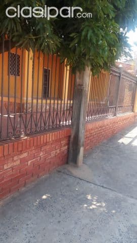 Casa con excelente ubicación en lambare. M6011