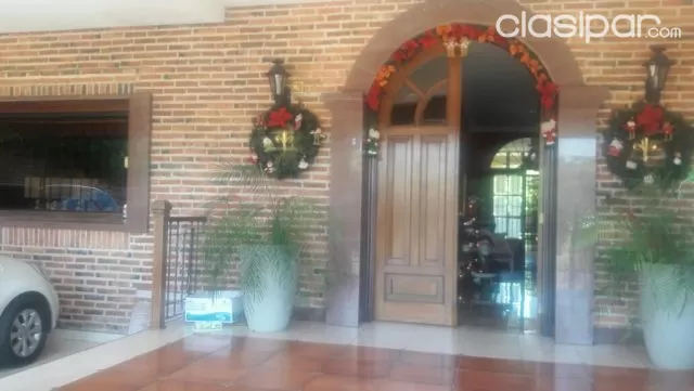 Carmelitas alquilo / vendo: Elegante residencia tipo diplomatico, 5 suites, jardín, piscin, foto 3