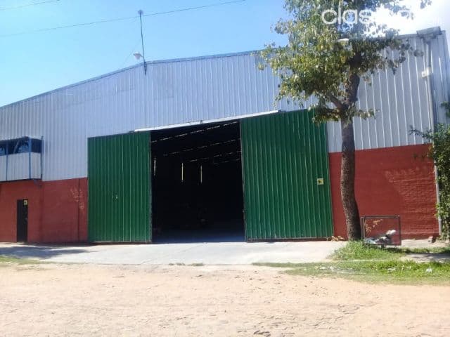 Mr alonso (prox. Shop mariano): 2.300m2, impecable deposito + oficinas + parking