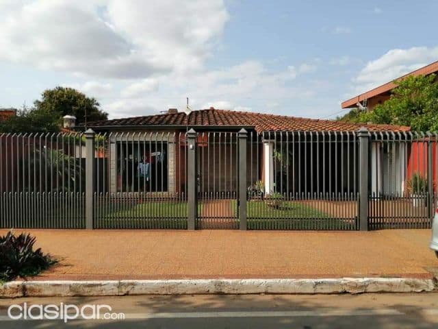 Linda casa en el barrio san miguel a cuadras de laguna grande y mcal. Lopez!, foto 1
