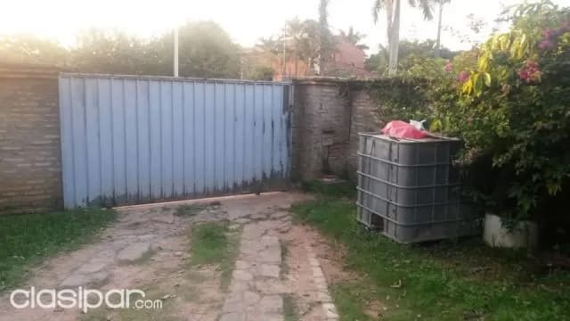 Casa con 4 terrenos juntos detrás del cit, Luque. J4055 — foto 2