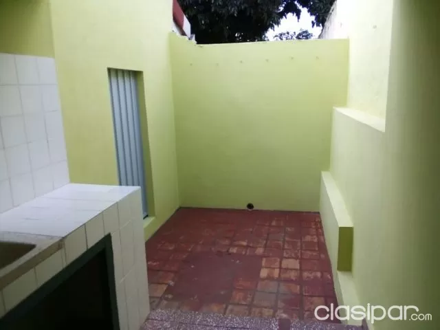 Alquilamos departamento con garage sobre gral. Delgado- lambare — foto 3