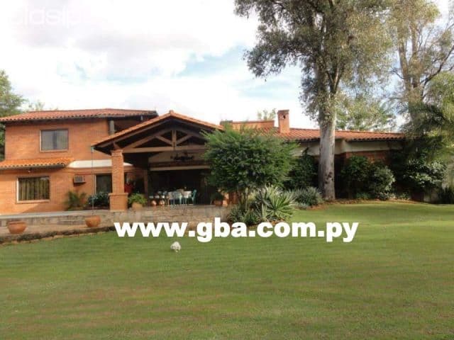 ¡Hermosa residencia en venta - Luque Loma Merlo!