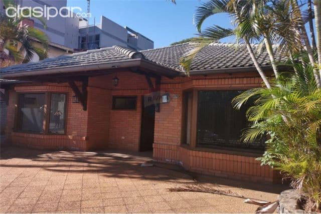Casa sobre avenida primer presidente — foto 1