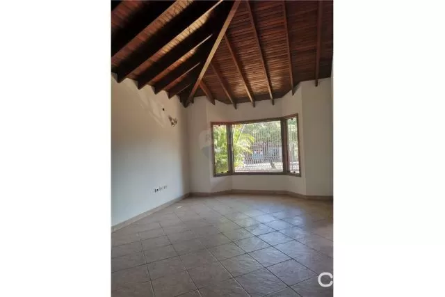 Casa sobre avenida primer presidente — foto 3
