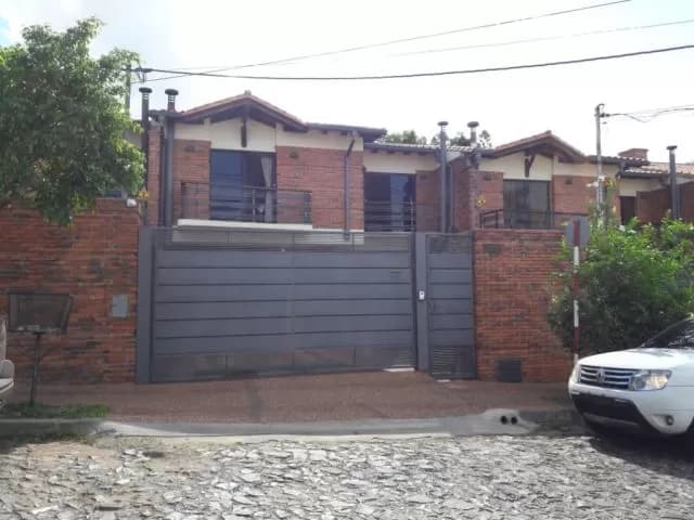 Barrio Herrera: Hermoso dúplex, 3 dormitorios, jardín, piscina, foto 2