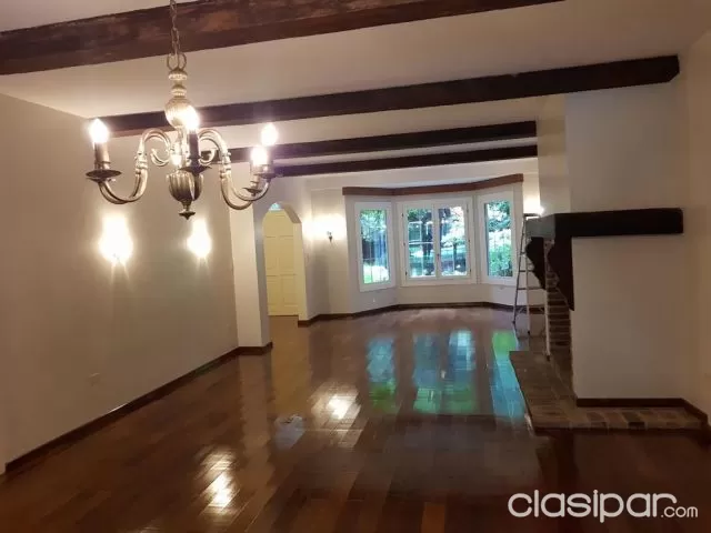 Mburucuyá: Elegante residencia estilo ingles, bella !! - 4.000 usd, foto 3
