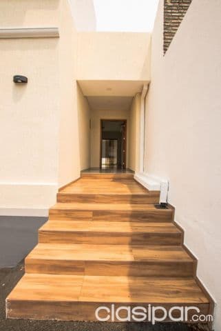 Las Mercedes: Elegante duplex a estrenar, jardín, piscina - 235.000 usd