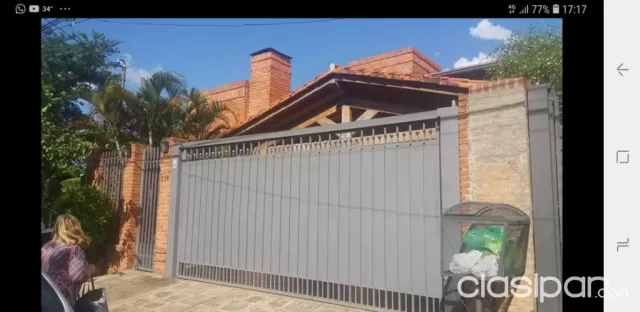 Mburucuyá (prox. Col santa ana): Elegante dúplex, 3 dormitorios, jardín, quincho — foto 2