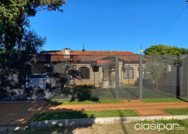 Luque/confederación: Hermosa residencia, 3 dormitorios, impecable terminación, jardín, foto 2
