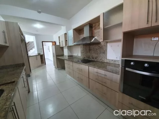 Seminario, mburicao: Elegante residencia en alquiler, 3 suites, altamente segura, foto 5