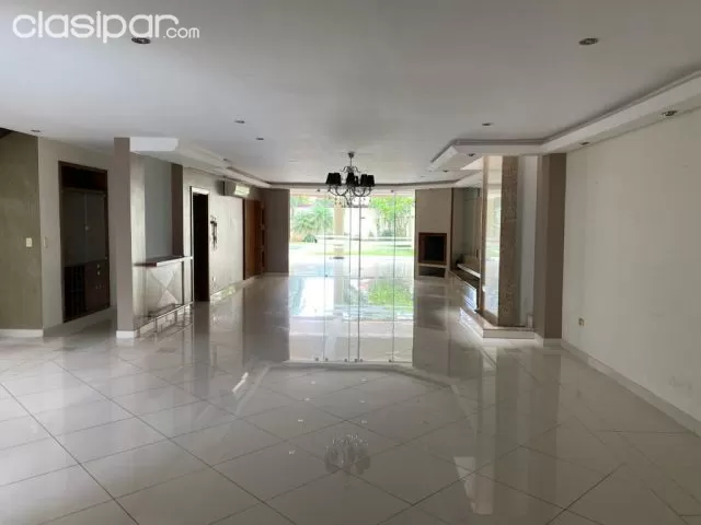Los laureles: Magnifica residencia, 750 m2, 4 suites, elegante jardín, 3.000 usd — foto 4
