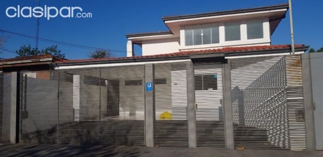 Lambaré (prox. Col. Sek, yacht y golf club): Elegante residencia en venta, 3 suites