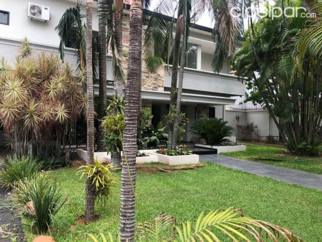 Los laureles: Imponente residencia, 4 suites, gran jardín, altamente segura, 4.000 usd