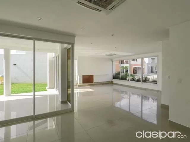 Condominio las lilas / 1er pdte: Residencia premium en alquiler, 4 suites, jardín, piscina — foto 3