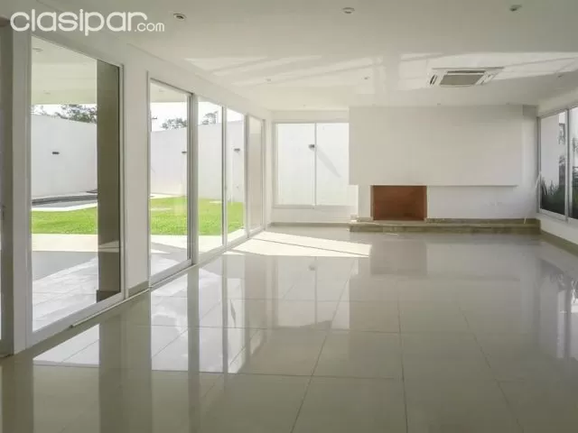 Condominio las lilas / 1er pdte: Residencia premium en alquiler, 4 suites, jardín, piscina — foto 5