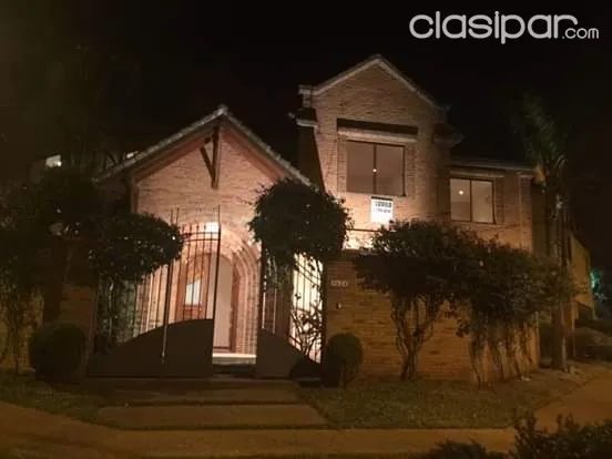 Los laureles: Esplendida residencia, 3 suites, jardín y piscina – 3.000 usd, foto 2