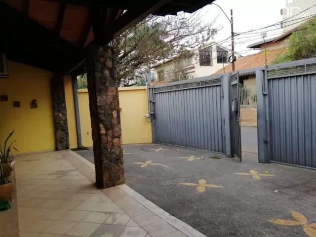 Bo Las Mercedes: Excelente oportunidad!! Hermosa residencia de 4 dormit, jardín, piscina, foto 3