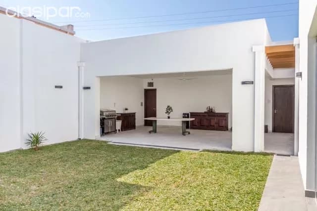 Hermosa residencia en asuncion barrio mbocayaty cod 2687, foto 3