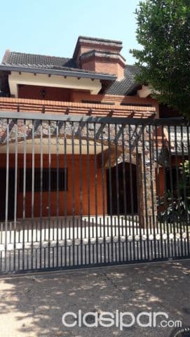 Carmelitas (parque salud, asa): Confortable residencia familiar, 4 suites, jardín, piscina, foto 1