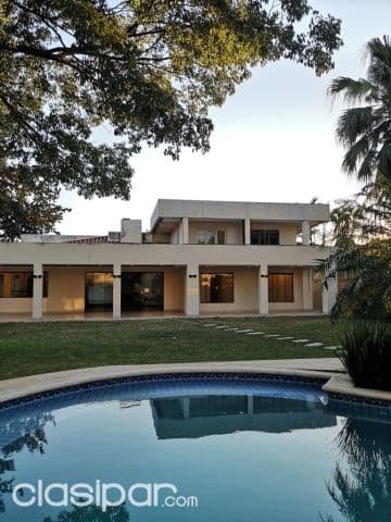 Prox. Avda. Santa teresa: Elegantísima, ideal p/ residencia, clínicas y otros, gran jardín