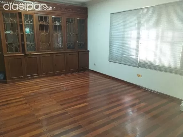 Villa Morra: Importante residencia p/ casa u oficina, 4 suites, jardín, piscina, 3.000 usd — foto 3