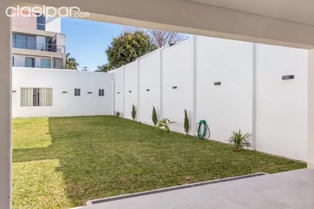 Hermosa residencia en asuncion barrio mbocayaty cod 2687 — foto 4