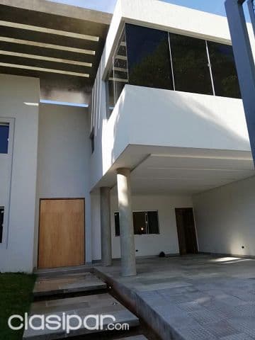 Amplia Residencia a estrenar Minimalista. Bo .Mcal estigarribia! C194