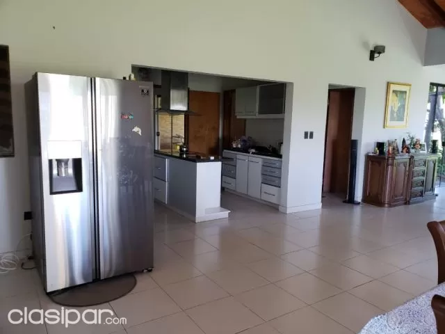 Z/ multiplaza: Hermosa residencia, 4 dormitorios, amplio jardín — foto 4