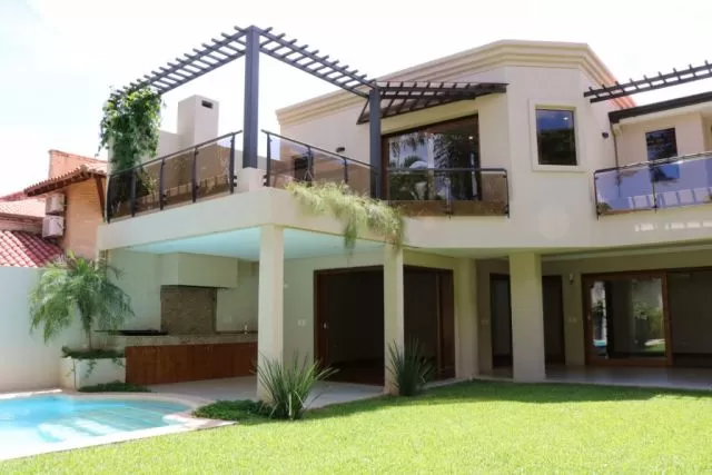 Manora (bo privado): Elegantísima residencia, 3 suites, impecable estado, jardín, piscina — foto 2