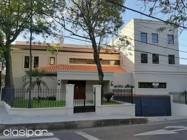 Villa Morra: Imponente residencia, 6 dormitorios, jardín, piscina, premium 100% — foto 3