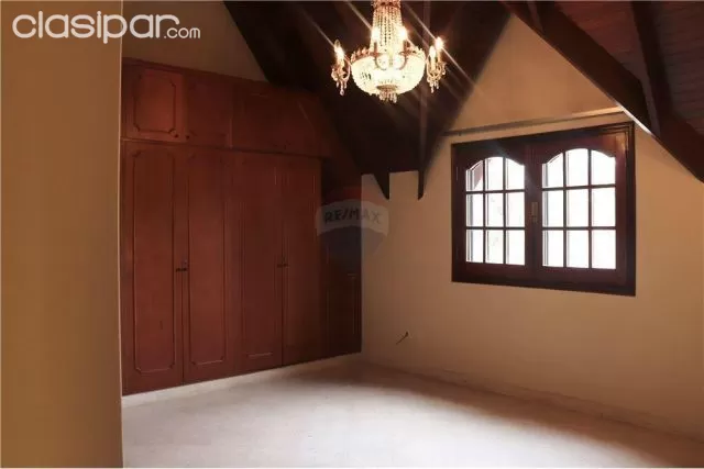 Los laureles: Fina residencia en alquiler, 3 dormitorios, jardín, ubicación ideal — foto 5
