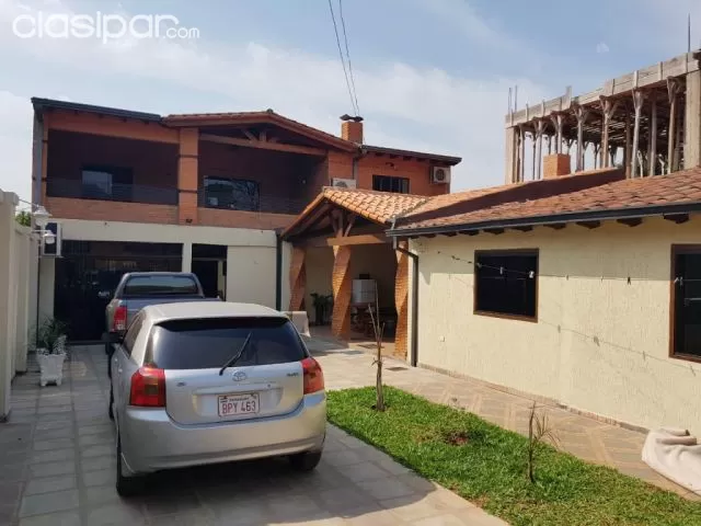 Acceso sur, Ñemby: Confortable residencia de (calle a calle), 390 m2, 3 dormitorios, foto 2