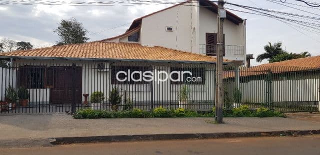 Casa en villa bancaria en esquina!